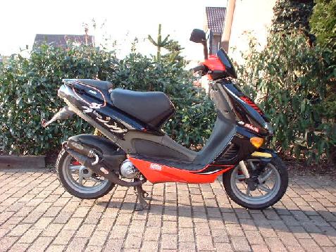 aprilia sr