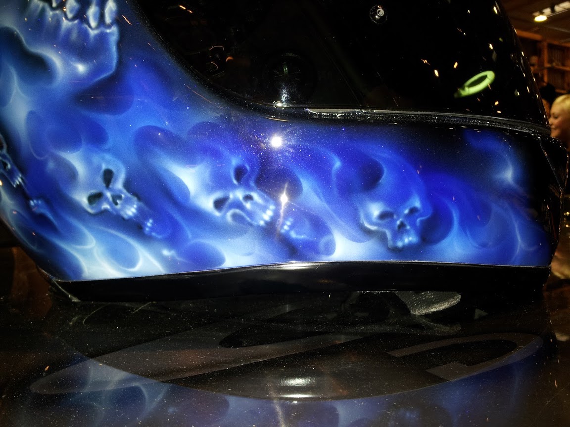 MT01 van standaard tot special paint bike