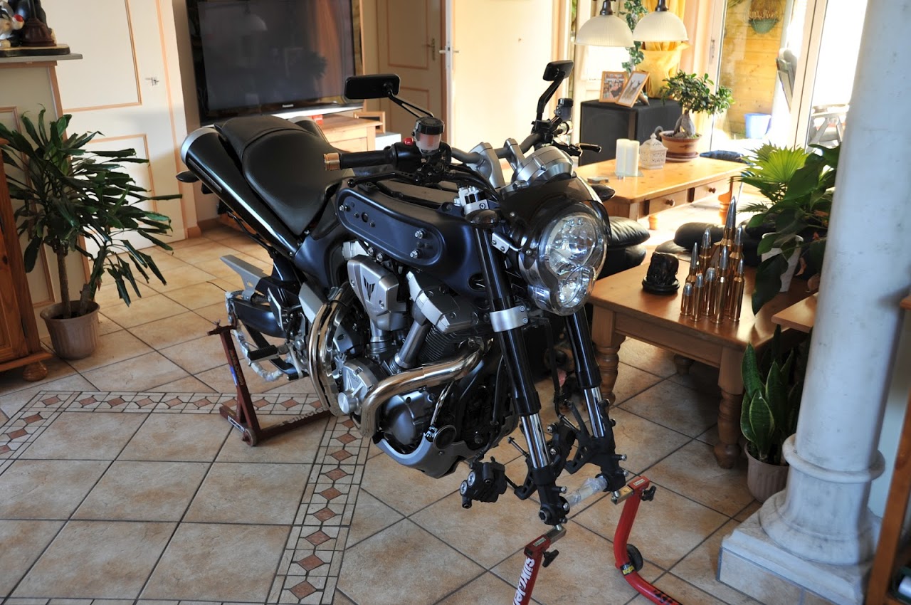 MT01 van standaard tot special paint bike