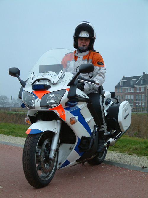 Yamaha FJR 1300 in uniform   