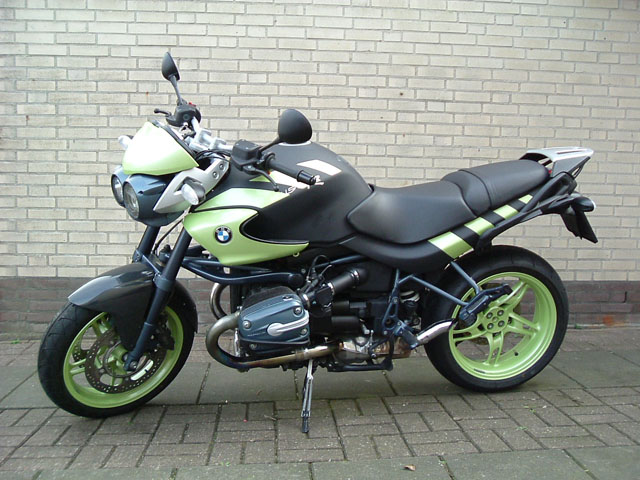 BMW R850R