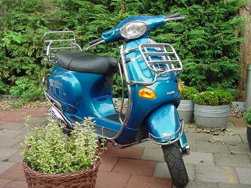 Vespa ET2