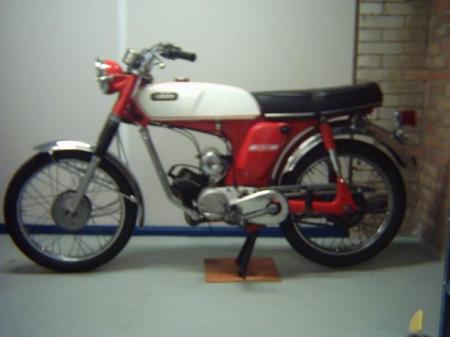 Yamaha FS1